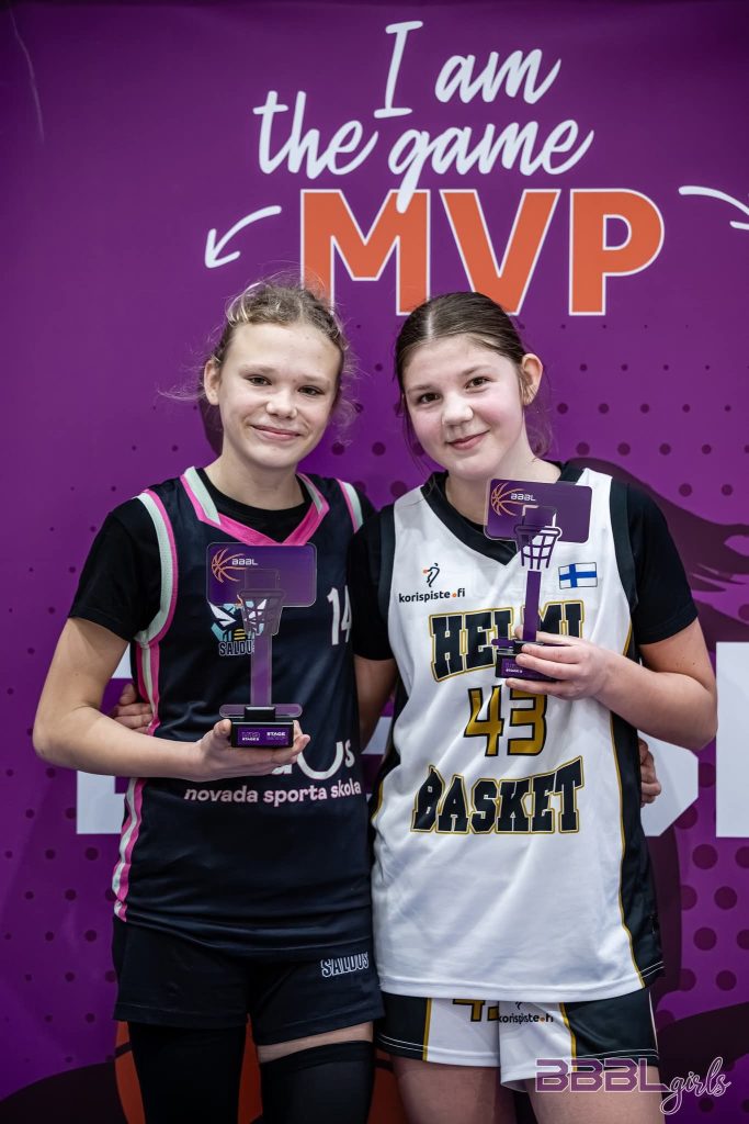 spēlētājas ar MVP kausiem