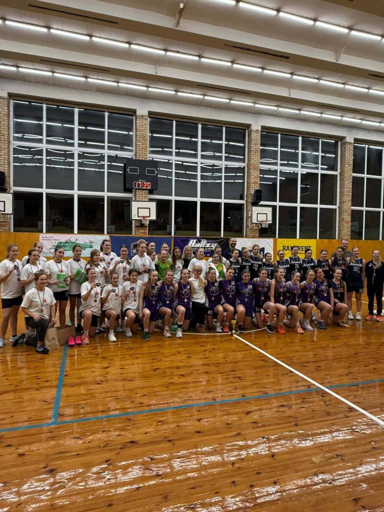 visa turnīra komandu kopbilde