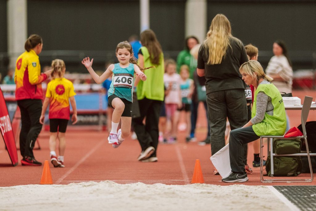 tāllekšanas sektorā lec mūsu audzēkne