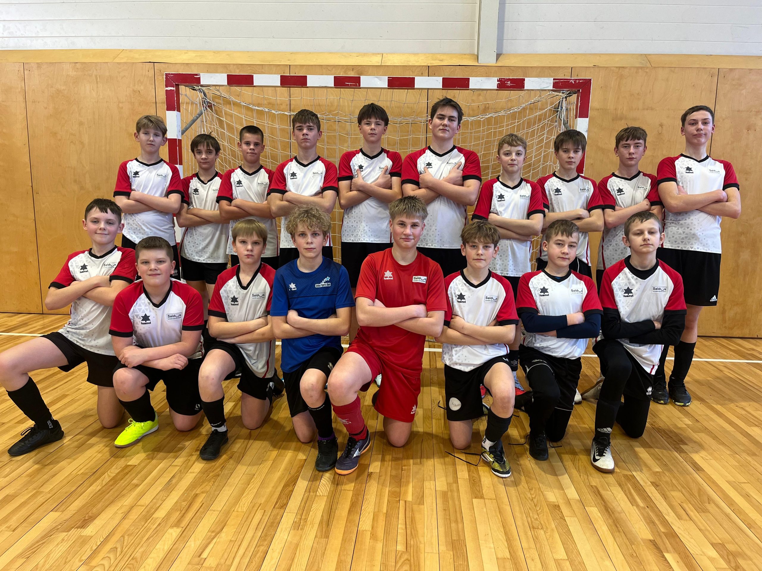 Mūsu audzēkņi ar divām komandām piedalās Kurzemes čempionātā telpu futbolā