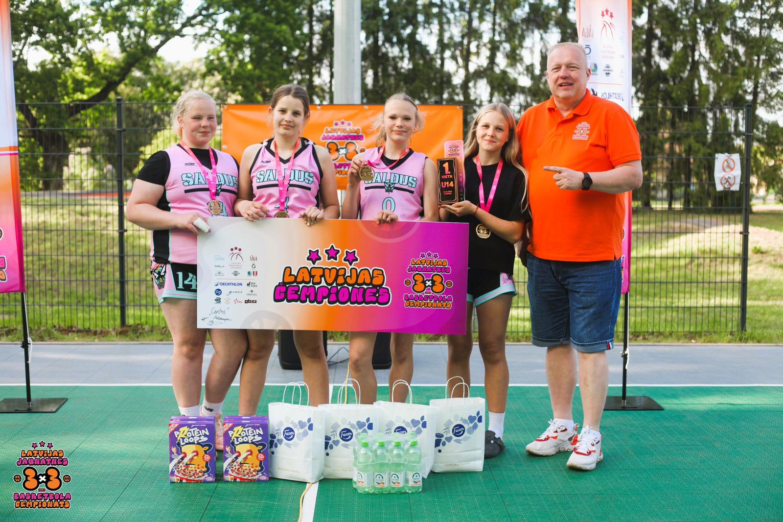 Mūsu basketbolistes kļūst par Latvijas Jaunatnes 3×3 čempionēm U-14 vecuma grupā