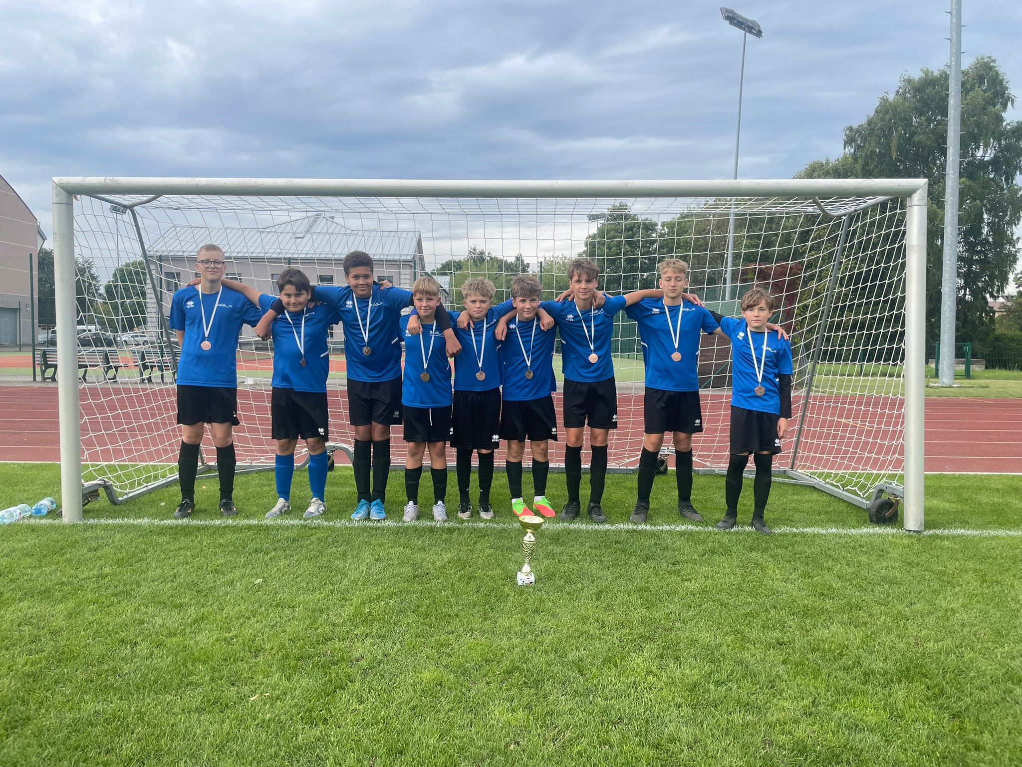 Kurzemes Ādas bumbas čempionātā /U-13/ pārstāvēja 2 mūsu komandas